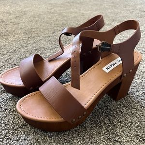 Steve Madden platform heel